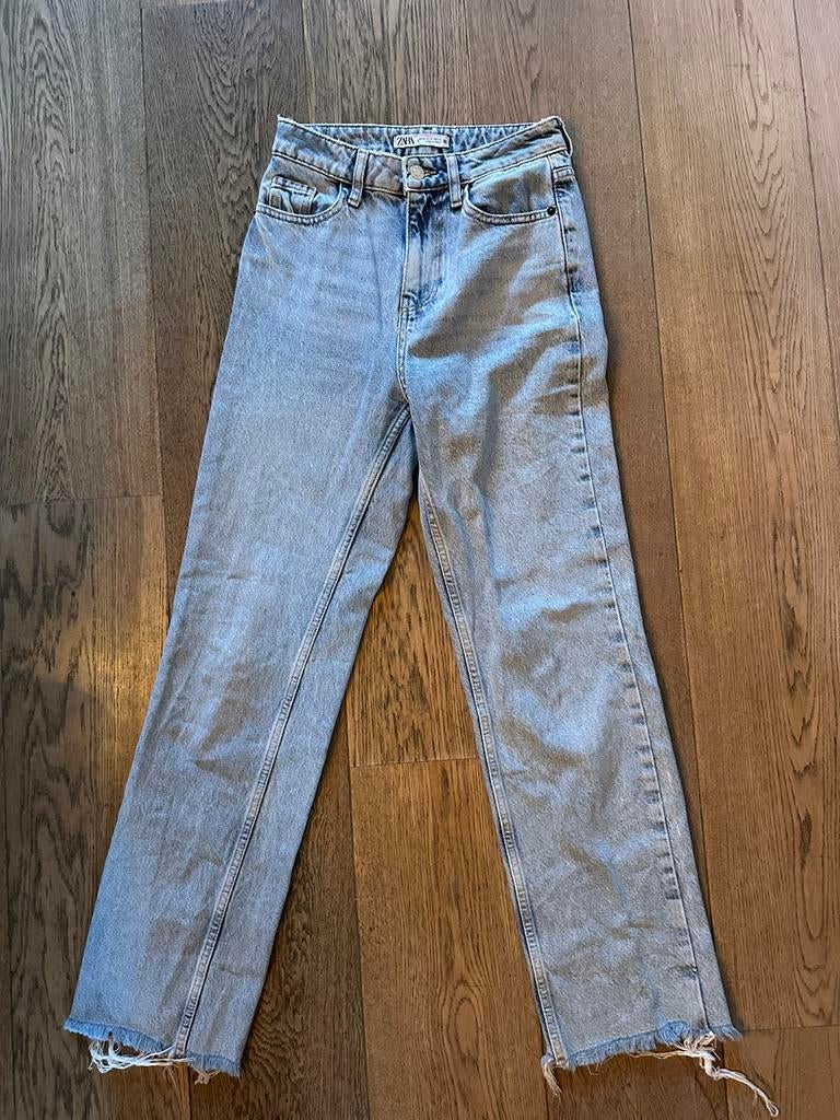 Zara spijkerbroek maat 32, Kleding | Dames, Ophalen of Verzenden, Zo goed als nieuw, Blauw, W27 (confectie 34) of kleiner