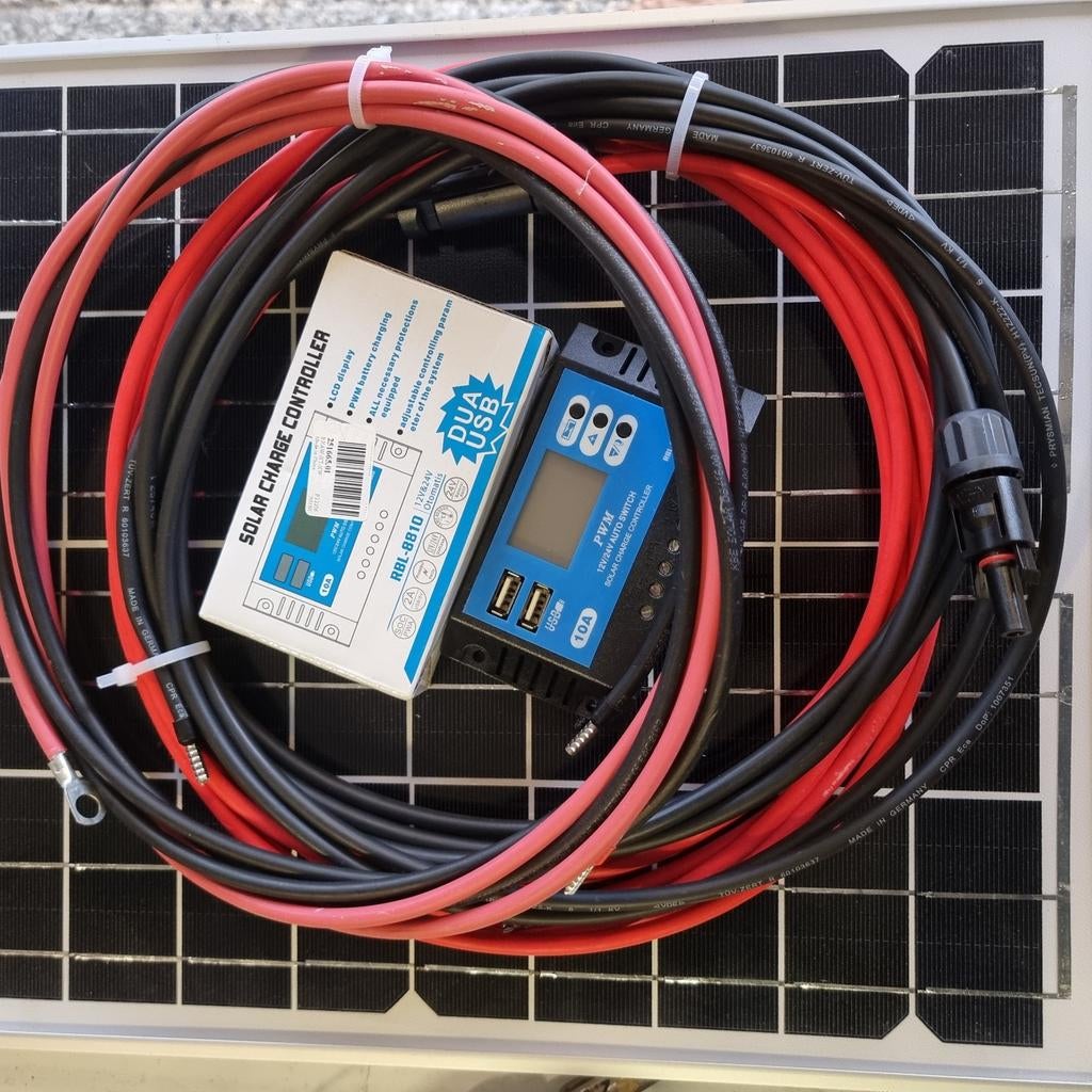 Laadregelaar 10Amp met zonnepaneel 20w of meer, Ophalen of Verzenden