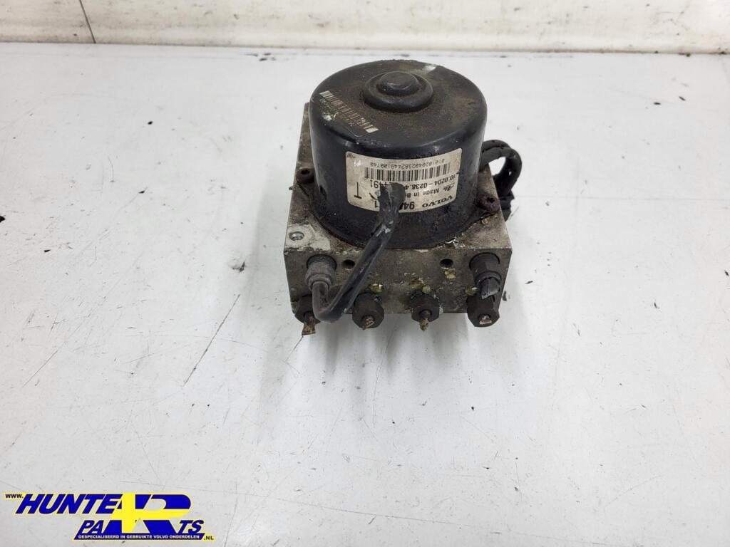 ABS pomp Volvo V70/XC70 ('00-'08) 9496451, Gebruikt, Ophalen of Verzenden, Volvo, Volvo