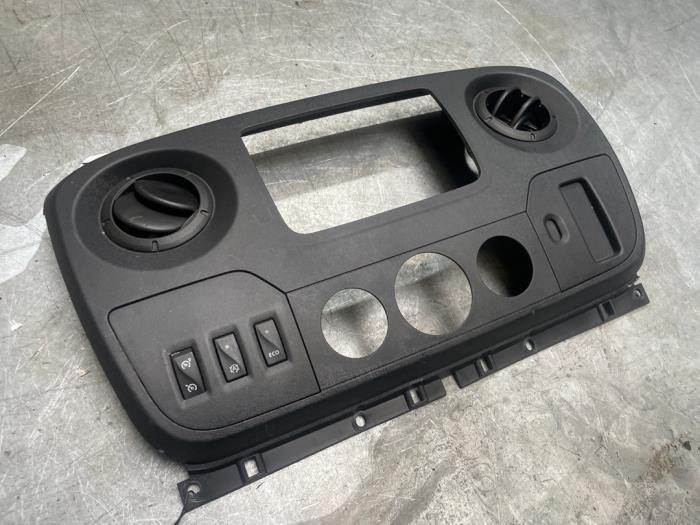 Radio omlijsting van een Renault Master, Auto-onderdelen, Dashboard en Schakelaars, Gebruikt, -, Renault, -