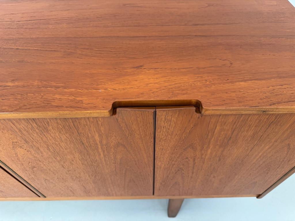 Vintage dressoir Nathan SALE., Huis en Inrichting, Kasten | Dressoirs, Verzenden, 150 tot 200 cm, Teakhout, Zo goed als nieuw