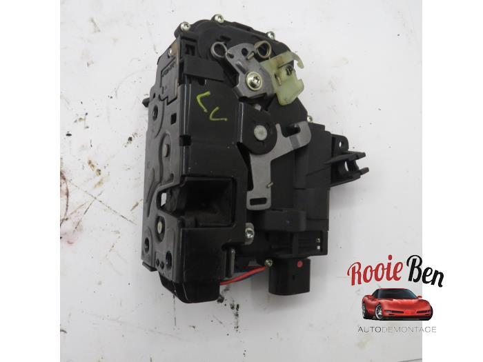 Deurslot Mechaniek 4Deurs links-voor van een Volkswagen Golf, Gebruikt, -, Volkswagen, -