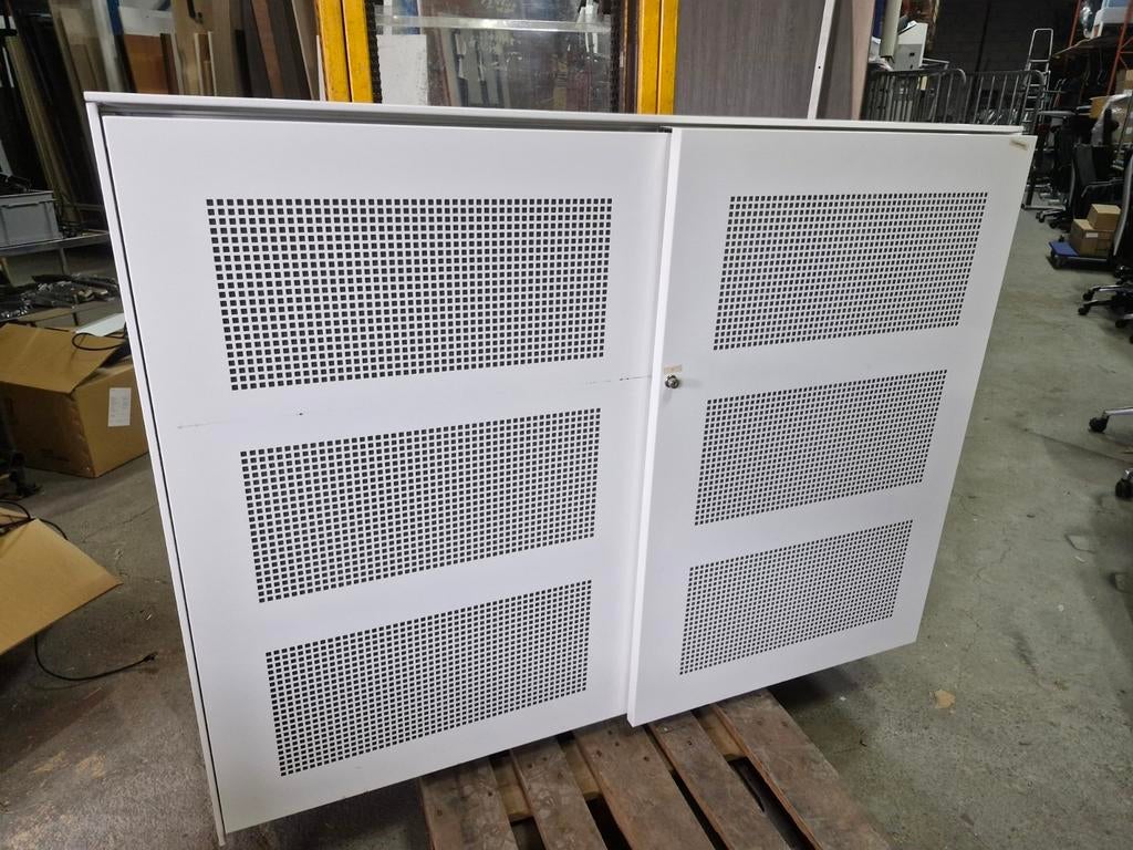 Zware Akoustisch schuifdeurkast 160b x 120h, Huis en Inrichting, Kasten | Roldeurkasten en Archiefkasten, Gebruikt, 150 tot 200 cm