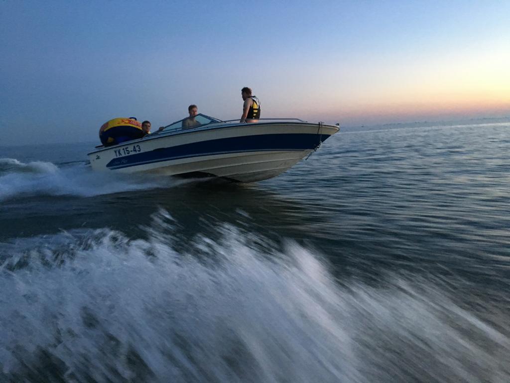 Sea Ray Monaco Speedboot met V8 Inboard Motor + Trailer, Watersport en Boten, Motorboten en Motorjachten, Ophalen, Gebruikt