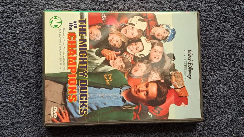 The Mighty Ducks are the Champions "Emilio Estevez", Alle leeftijden, Ophalen of Verzenden, Zo goed als nieuw, Romantische komedie