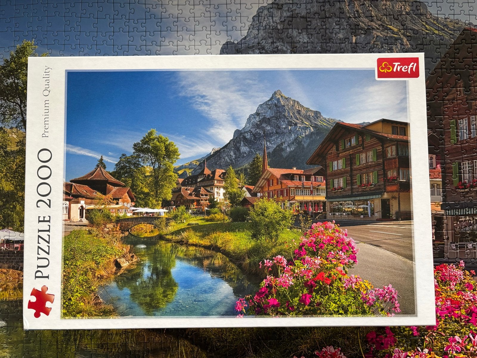 Trefl Legpuzzel 2000 stukjes - Zwitsers Dorp, Hobby en Vrije tijd, Denksport en Puzzels, Ophalen of Verzenden, Meer dan 1500 stukjes