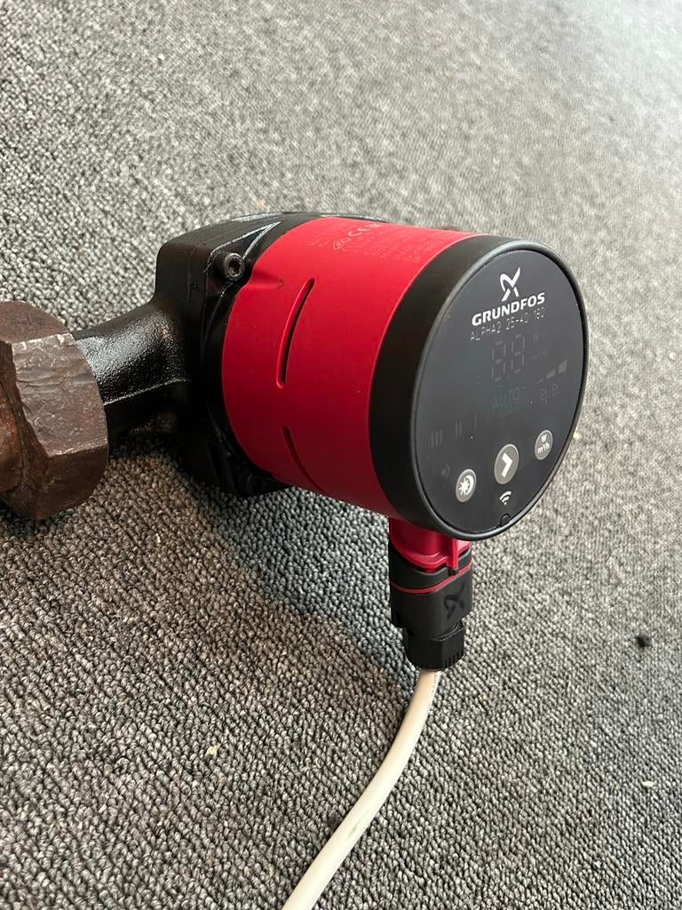 Grundfos ALPHA2 25-40 180 CV-pomp, Doe-het-zelf en Verbouw, Verwarming en Radiatoren, Gebruikt, Overige typen, Minder dan 200 watt