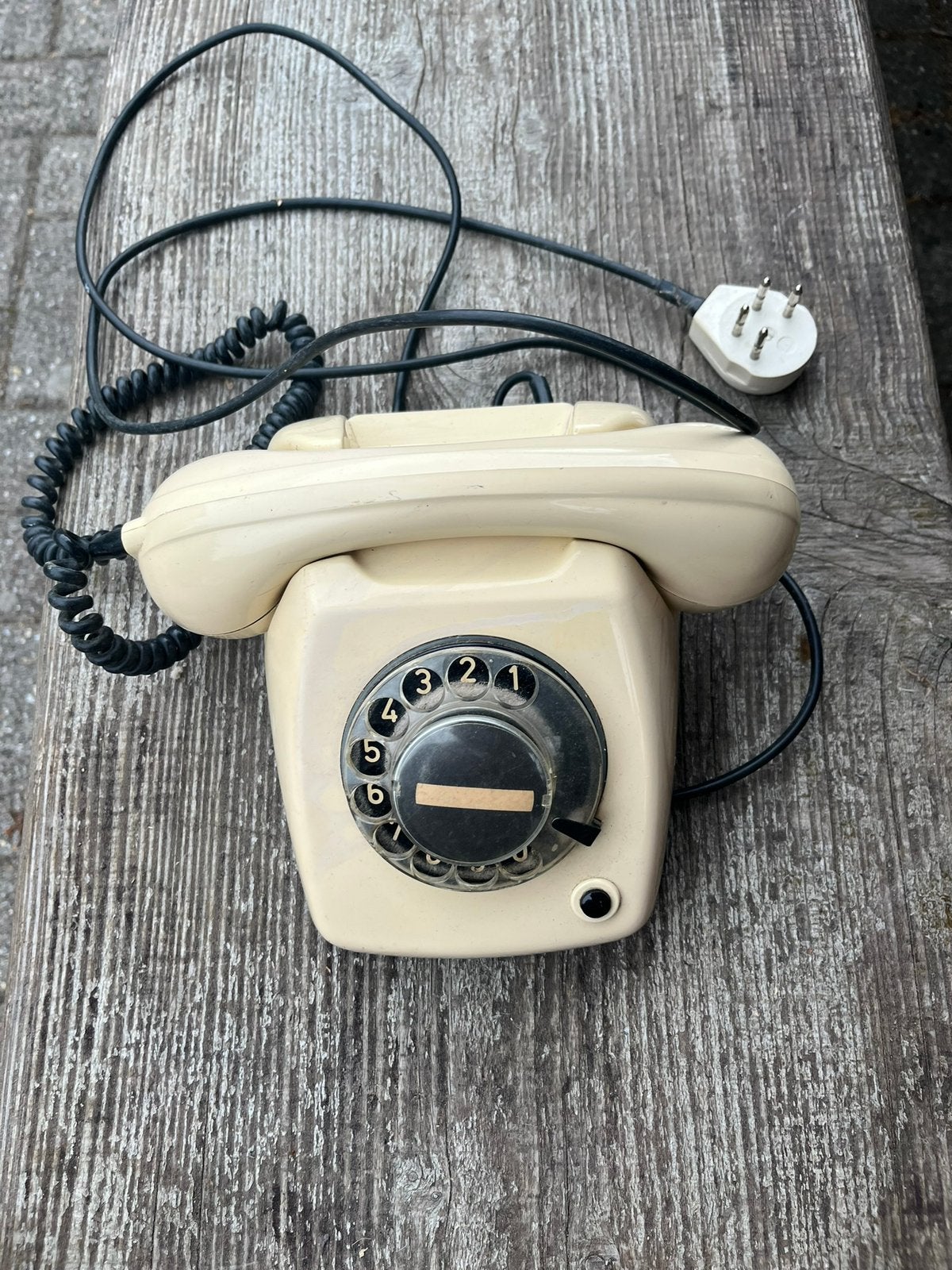 T65 draaischijf telefoon ivoor wit april 1980 vintage retro, Ophalen of Verzenden, Gebruikt, Met draaischijf