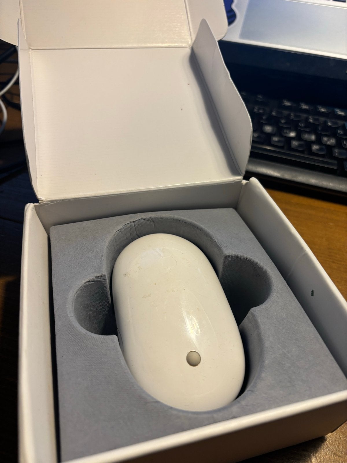 Apple Wireless Mighty Mouse (A1197), Computers en Software, Ophalen of Verzenden, Zo goed als nieuw, Draadloos, Muis