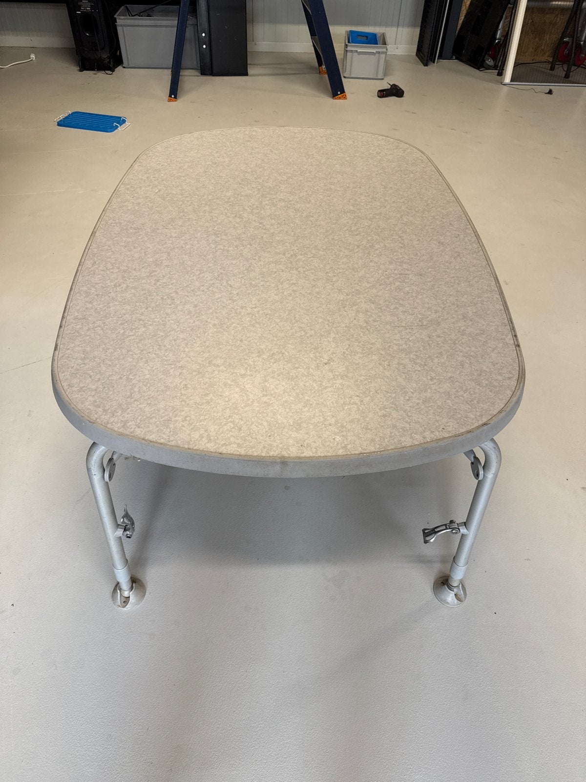 Grote Westfield campingtafel - Ideaal voor de camping!, Caravans en Kamperen, Ophalen, Gebruikt