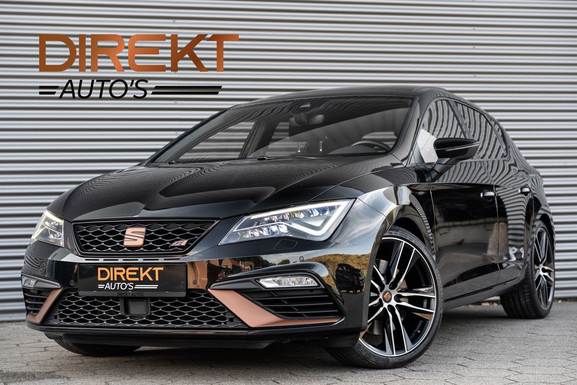 SEAT Leon 2.0 TSI ULTIMATE EDITION CUPRA PANO BEATS VIRTUAL, 15 km/l, Gebruikt, Zwart, 4 cilinders