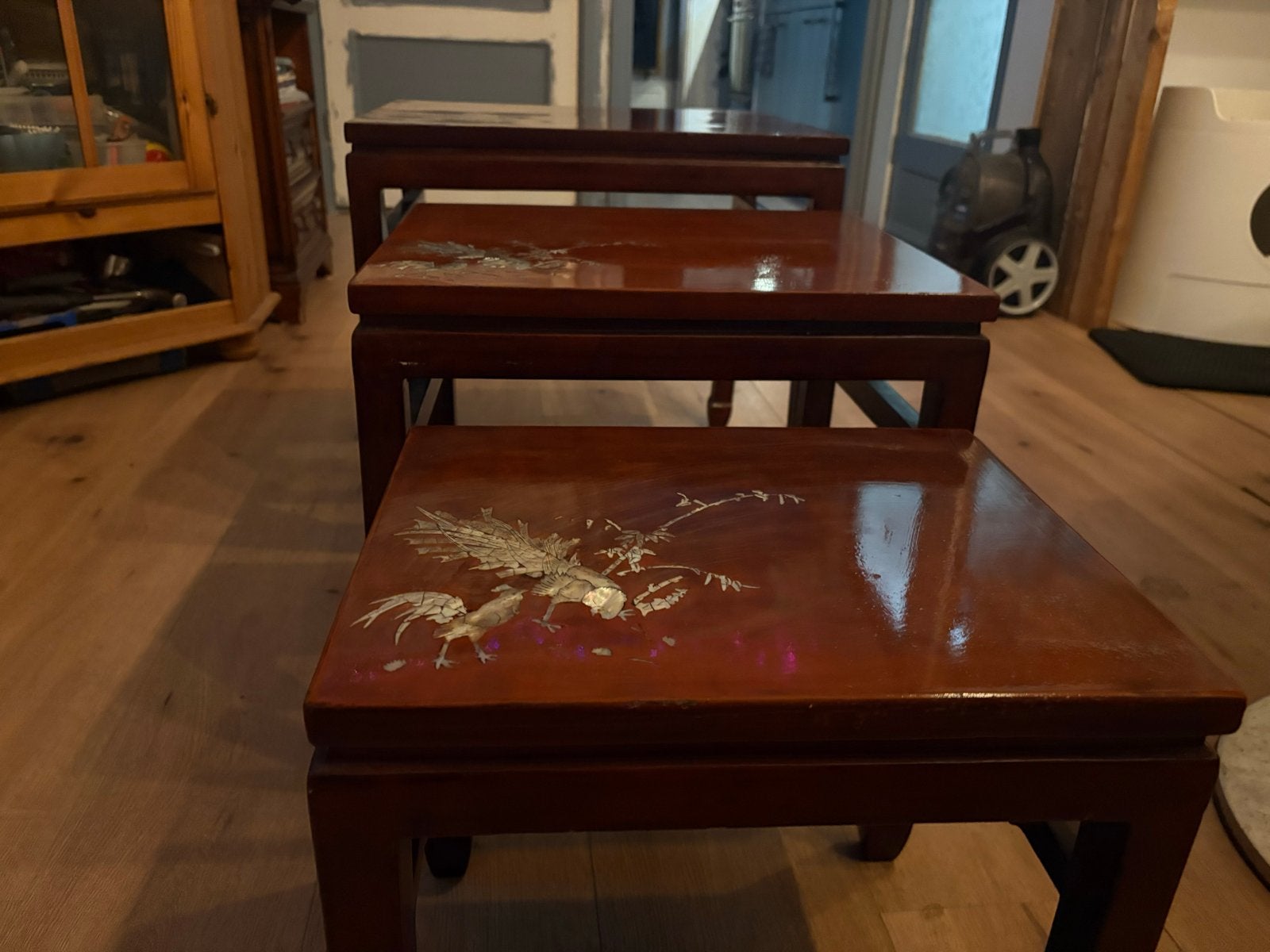 Set van 3 Chinese bijzettafels met parelmoer inleg, Ophalen