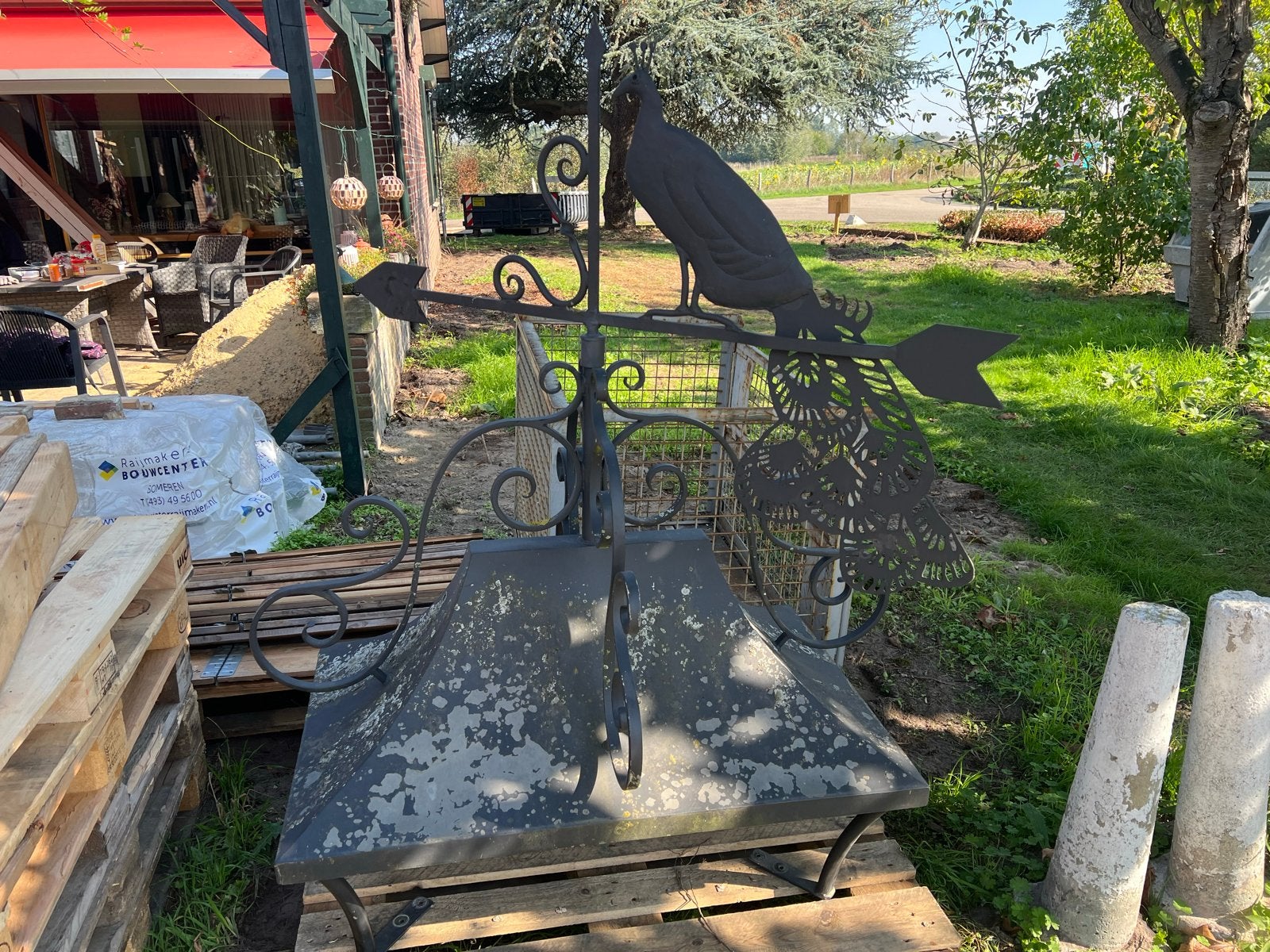Grote metalen windwijzer met pauw - 110x70x160 cm, Ophalen, Gebruikt