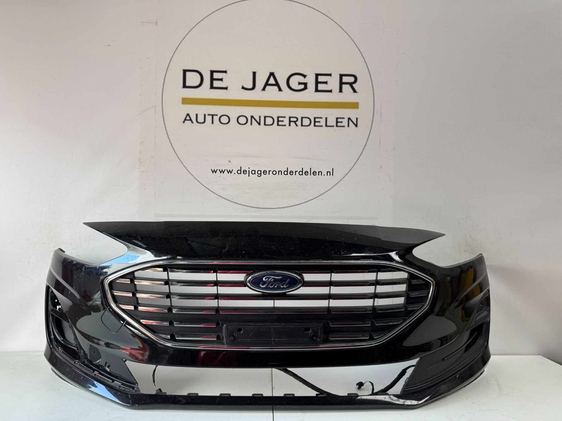 FORD FOCUS MK4 FACELIFT VOORBUMPER BUMPER NX7B-17C831 2022-, Auto-onderdelen, Gebruikt, Voor, Info@ford.com, Ophalen of Verzenden