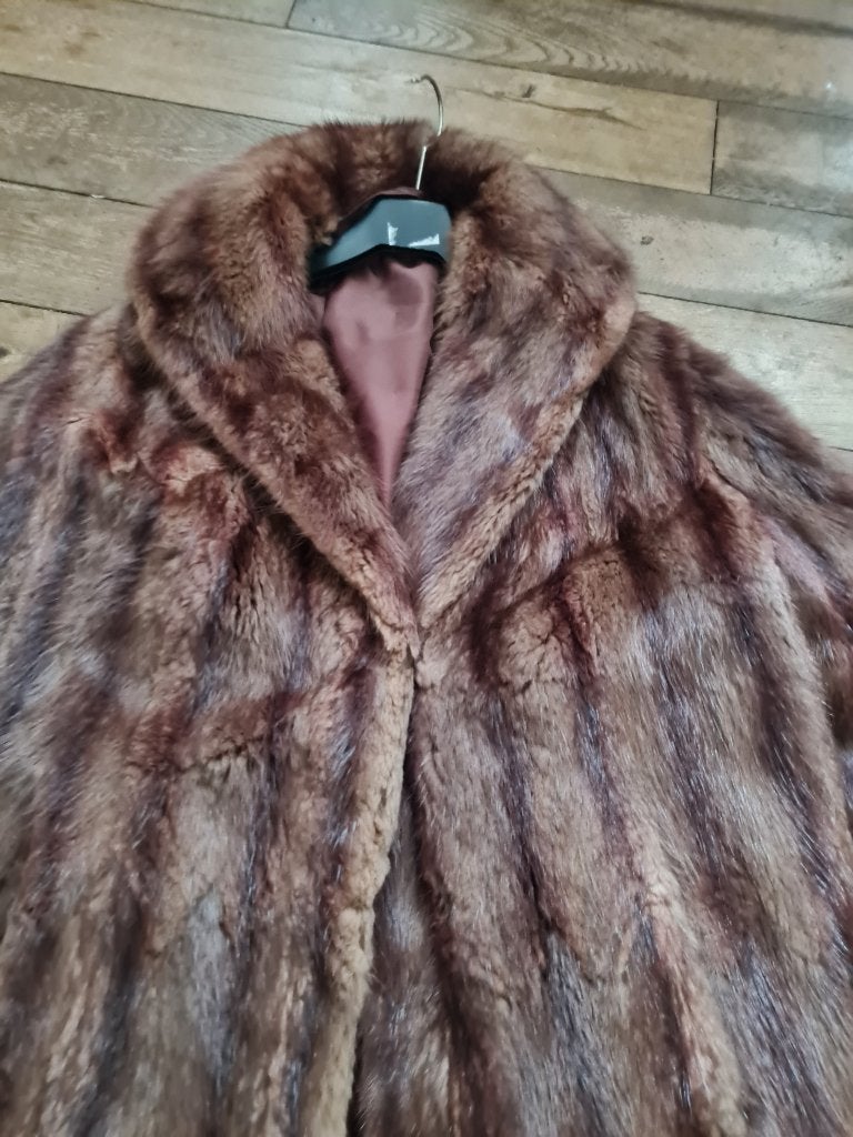 Vintage bruine bontjas, Heikant 21 Kaatsheuvel, Bruin, Maat 42/44 (L), Belle Vieille Brocante