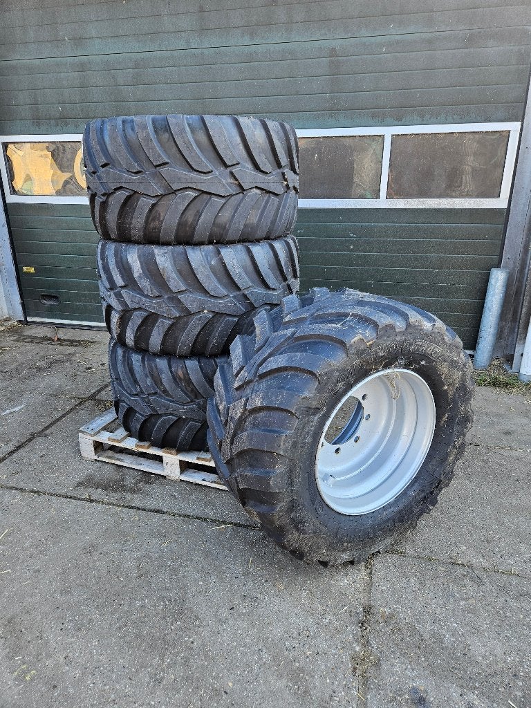 Vredestein 560/45R22.5 Flotation Trac op velg. Kieperbanden, Zakelijke goederen, Ophalen