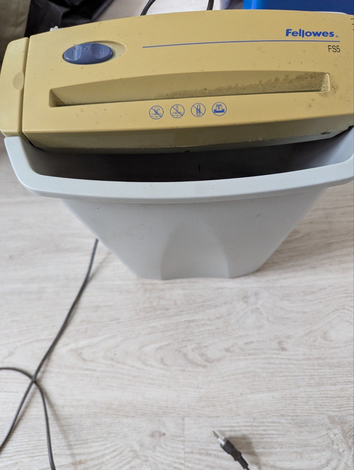 Papierversnipperaar, Diversen, Ophalen