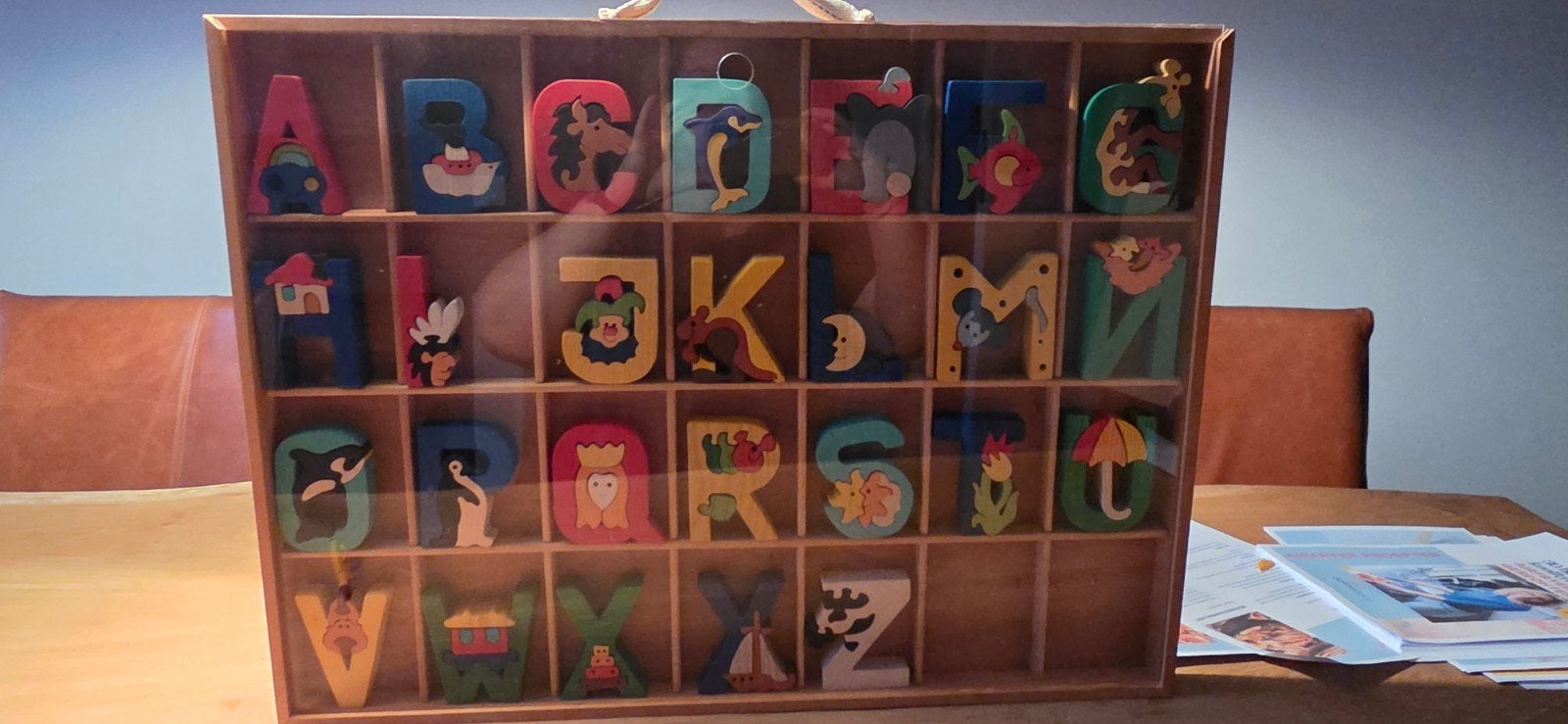 Prachtige Houten Alfabet Letterbak & Puzzelset (A t/m Z), 10 tot 50 stukjes, Ophalen of Verzenden, Zo goed als nieuw, Van hout