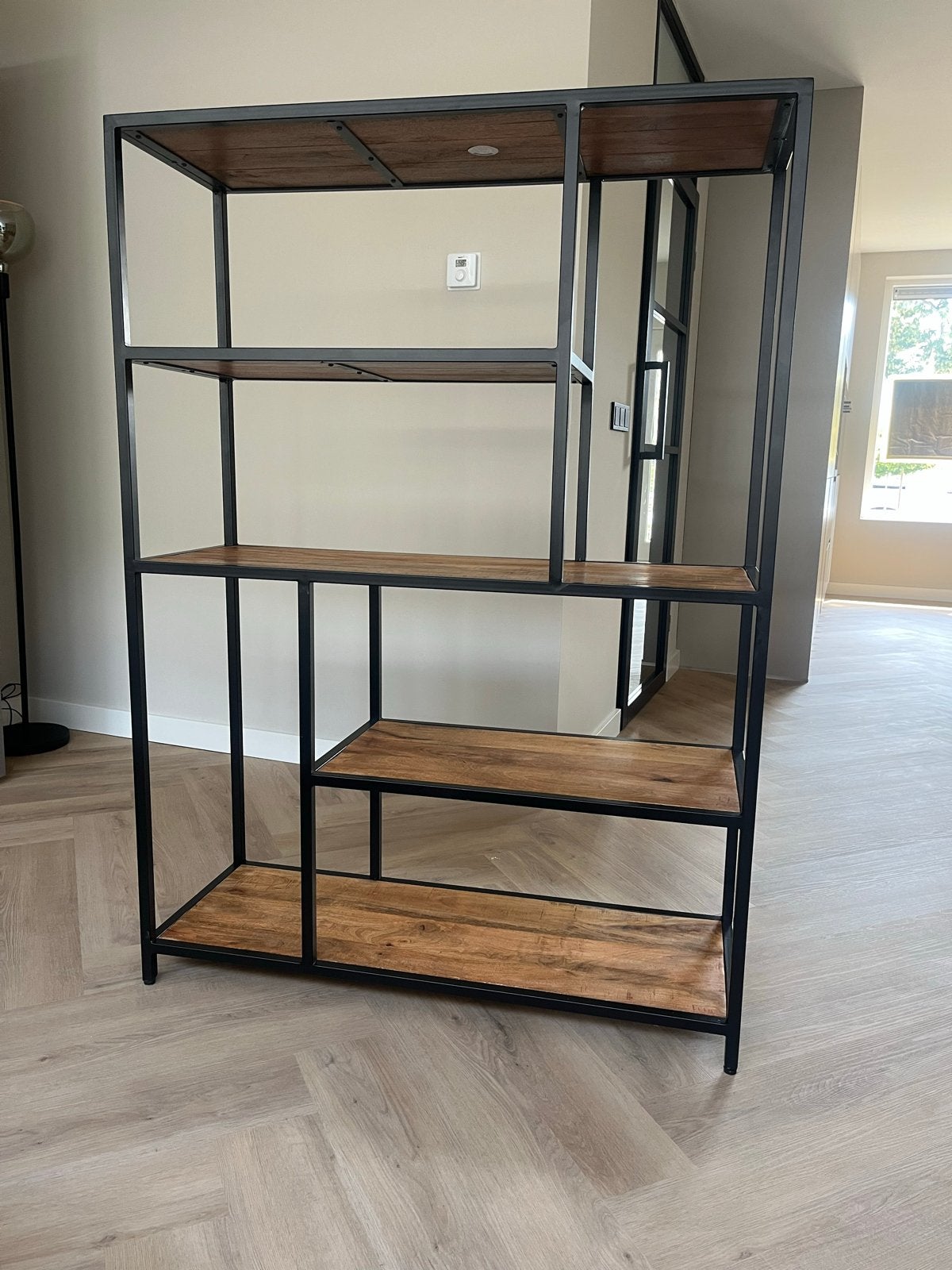 Industriële Boekenkast met Zwart Metalen Frame en Houten Pla, Ophalen, Met plank(en), 100 tot 150 cm, 100 tot 150 cm