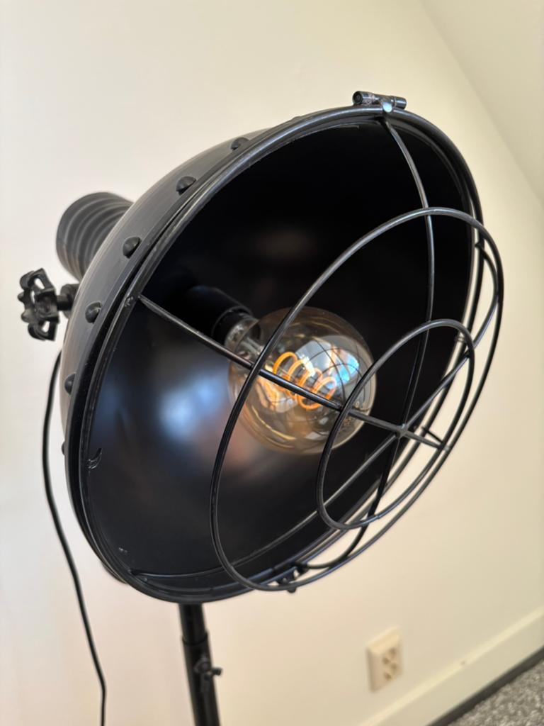 BePureHome Spotlight Staande Vloerlamp – Metaal – Zwart, Ophalen, Zo goed als nieuw, Metaal, 150 tot 200 cm