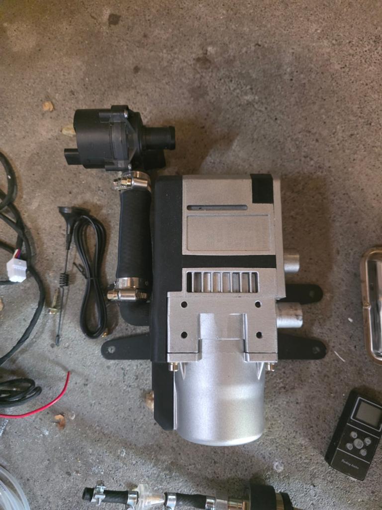 Waterverwarmer voor boot, Camper of vrachtwagen, Doe-het-zelf en Verbouw, Motoren, Ophalen of Verzenden, Nieuw, Elektromotor