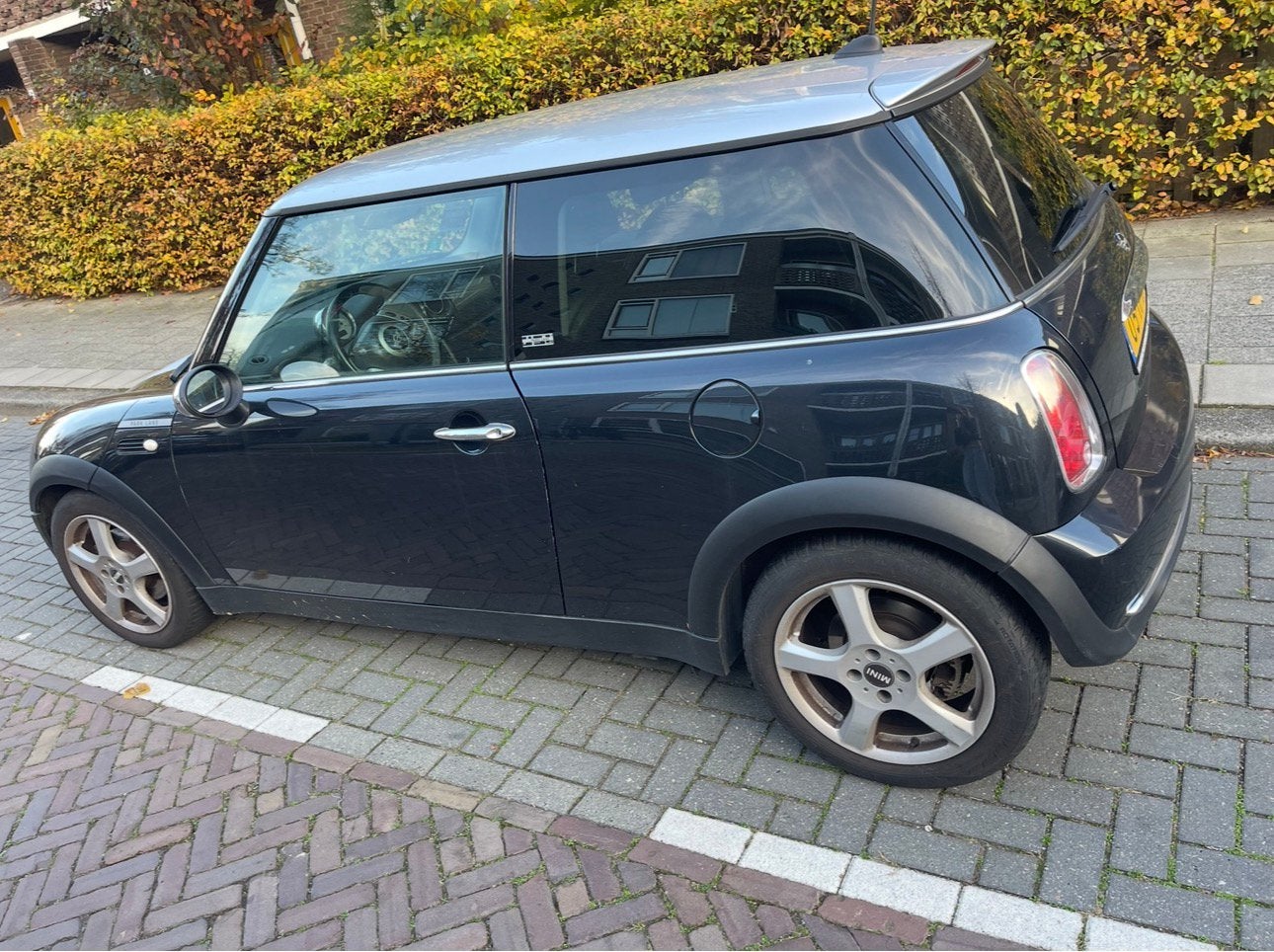 Mini 1.6 16V Cooper 2006 Zwart, Auto's, Mini, Voorwielaandrijving, 4 cilinders, 4 stoelen, Zwart
