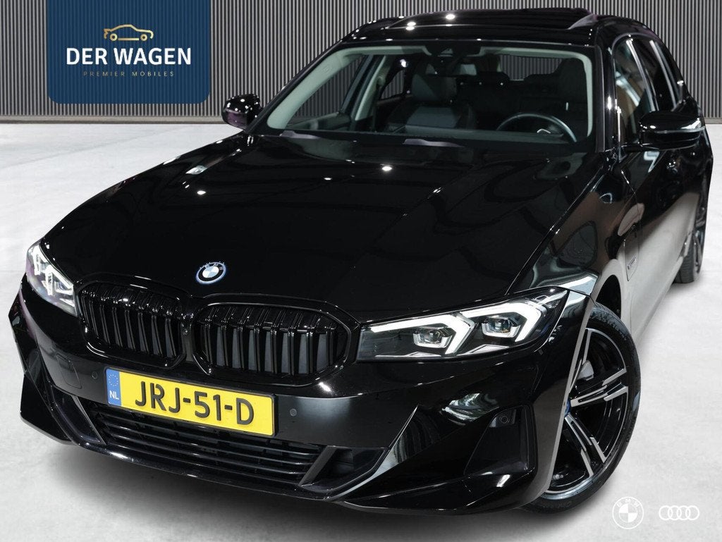 BMW 330e FACELIFT SPORT LINE / PANODAK / AMBIENTE / HIFI / 1, Auto's, BMW, 1998 cc, Achterwielaandrijving, 4 cilinders, Leder en Stof