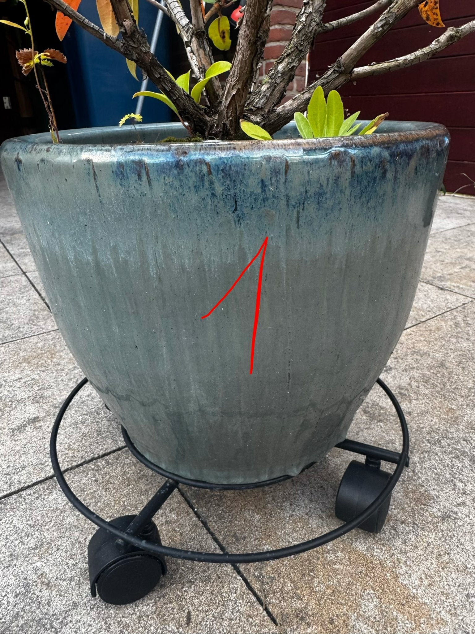 Twee Intratuin bloempotten: azuurblauw en groen, Gebruikt, Rond, Binnen, Minder dan 40 cm
