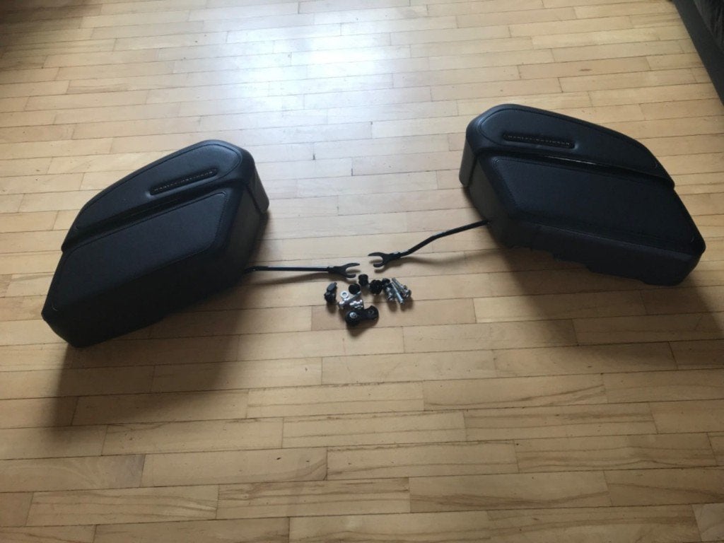 Originele Harley-Davidson zijkoffers voor Softail Deluxe, Verzenden, Gebruikt