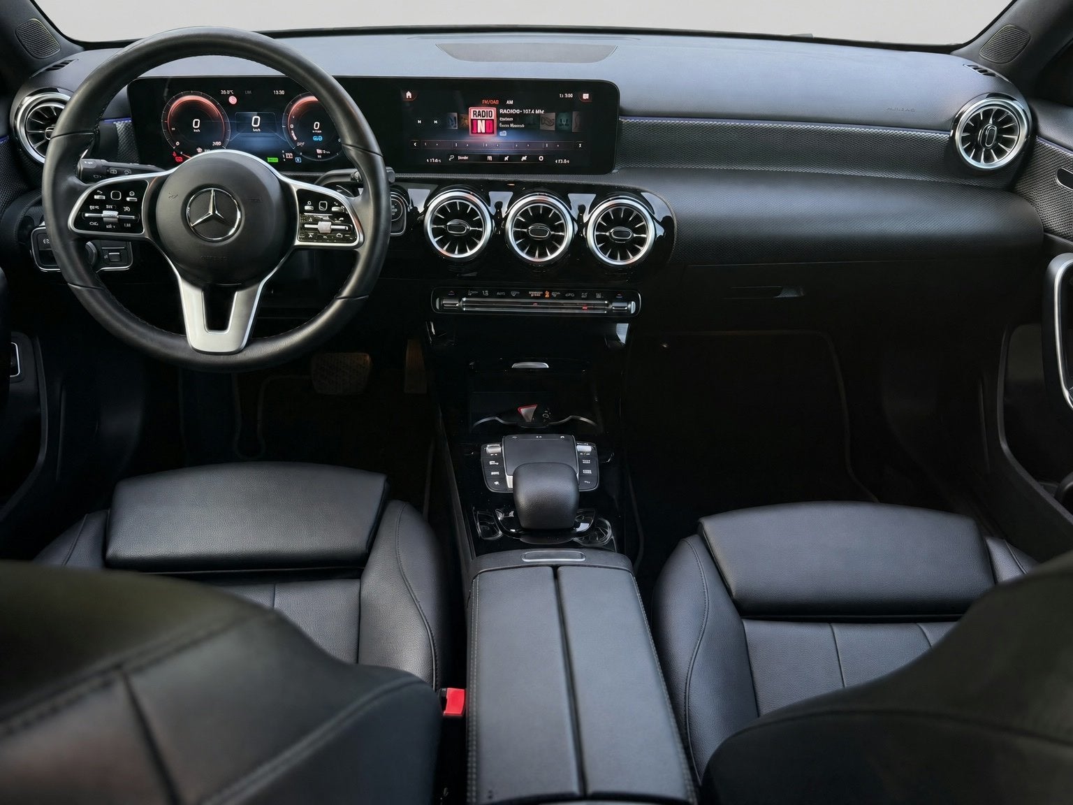 Foto 2 van Mercedes-Benz A-klasse 250 e Business Solution Luxury Limite