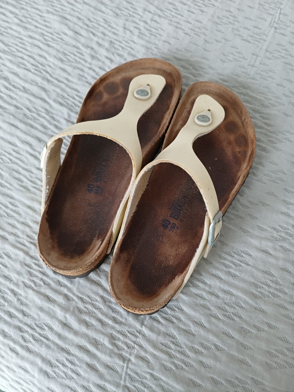 Teen slippers, Ophalen of Verzenden, Gedragen, Wit
