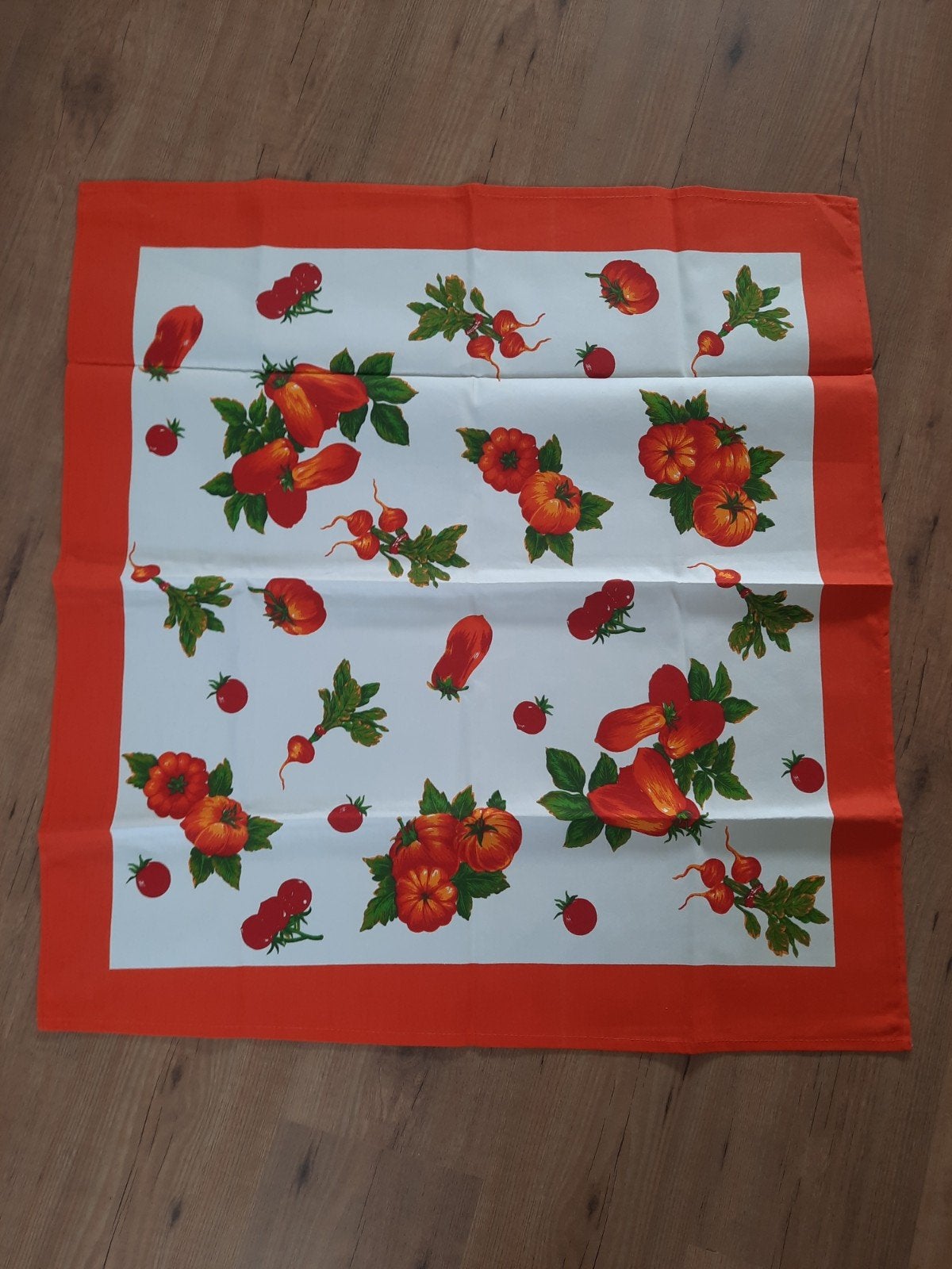 Nieuw tafelkleed 88x88 cm met groenteprint, Vierkant, Nieuw, Ophalen of Verzenden, Meerkleurig