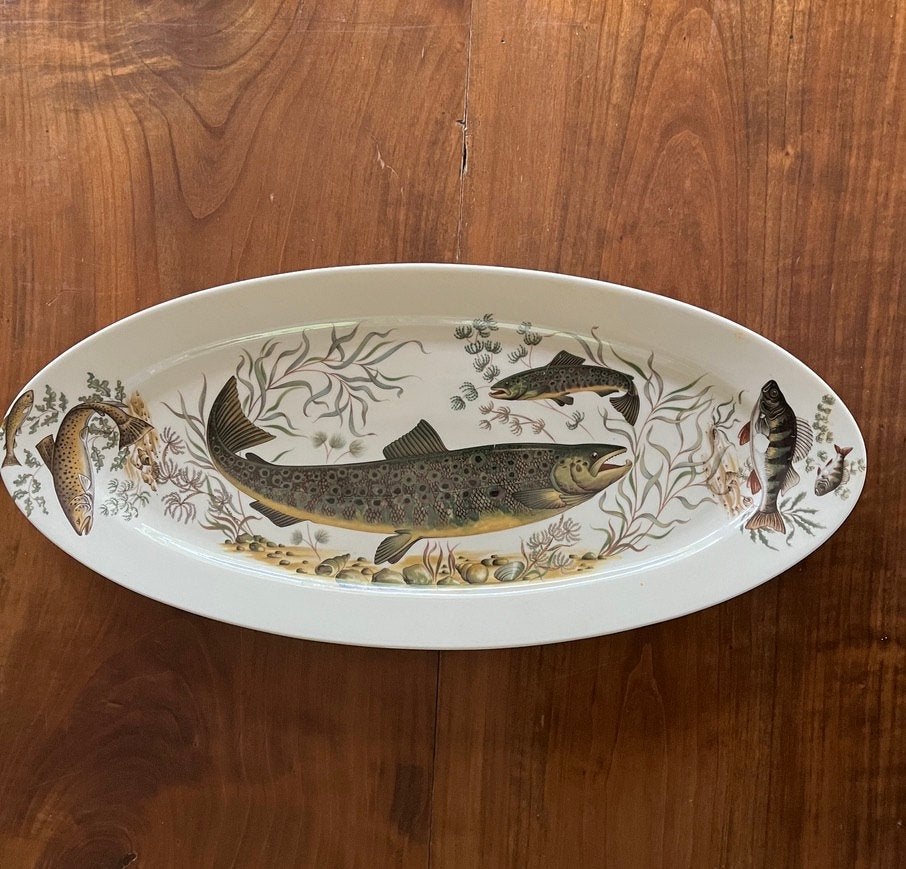 Grote ovale schaal met visdecor, Ophalen of Verzenden, Overige stijlen, Porselein, Schaal of Schalen
