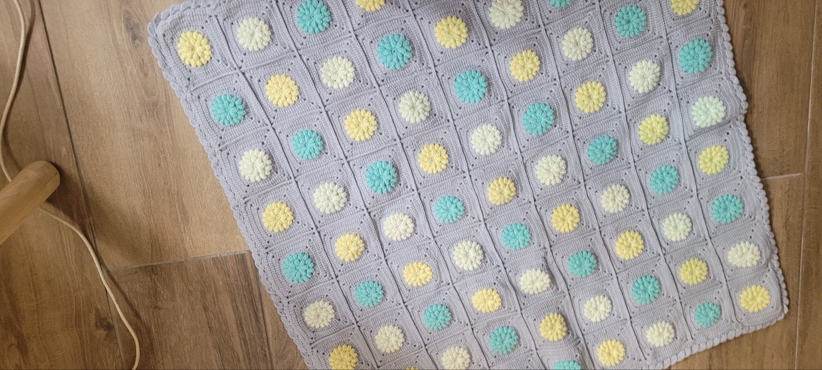 Gehaakte babydeken met bloemetjespatroon, Zo goed als nieuw, Meerkleurig, Handgemaakt, Deken