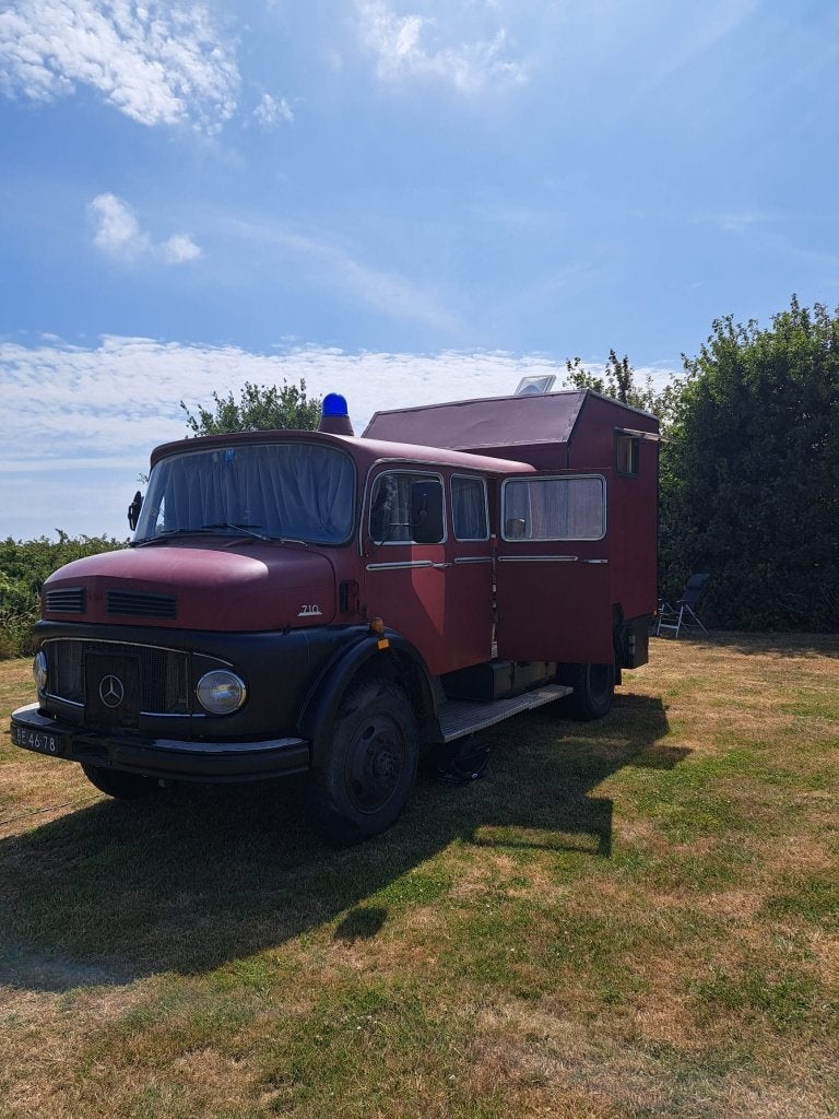 Unieke Mercedes 710 camper, Caravans en Kamperen, Buscamper of Camperbus, Particulier, Mercedes, Tot en met 4