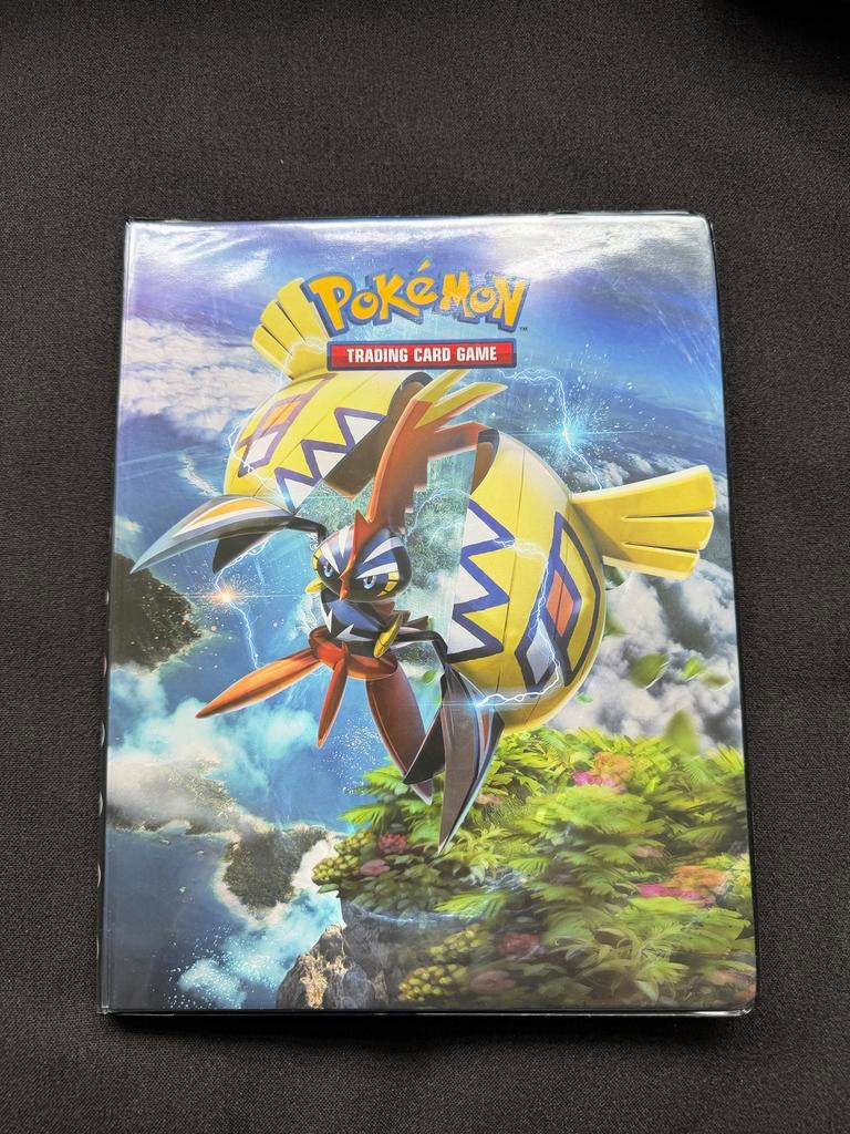 Pokémon Kaarten Binder met diverse zeldzame kaarten, Hobby en Vrije tijd, Verzamelkaartspellen | Pokémon, Verzenden, Zo goed als nieuw