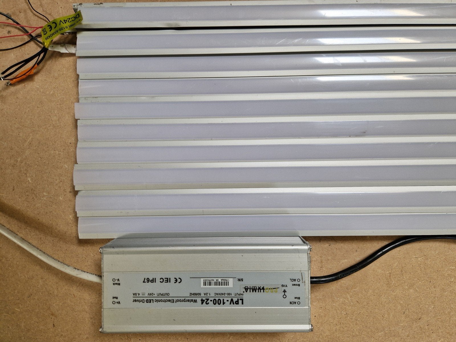Led verlichting 24V met led driver
10st lengte 50 cm
Led str, Ophalen of Verzenden, Gebruikt, Universele onderdelen