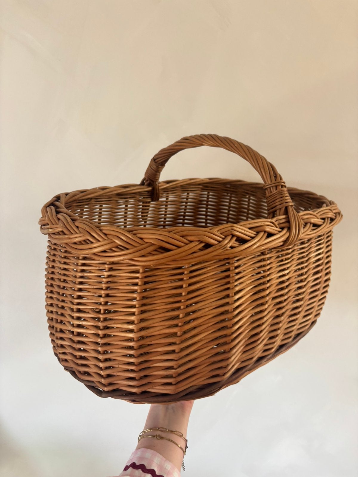 Rieten mand, Huis en Inrichting, Woonaccessoires | Schalen en Manden, Ophalen of Verzenden, Gebruikt, Ovaal, Riet