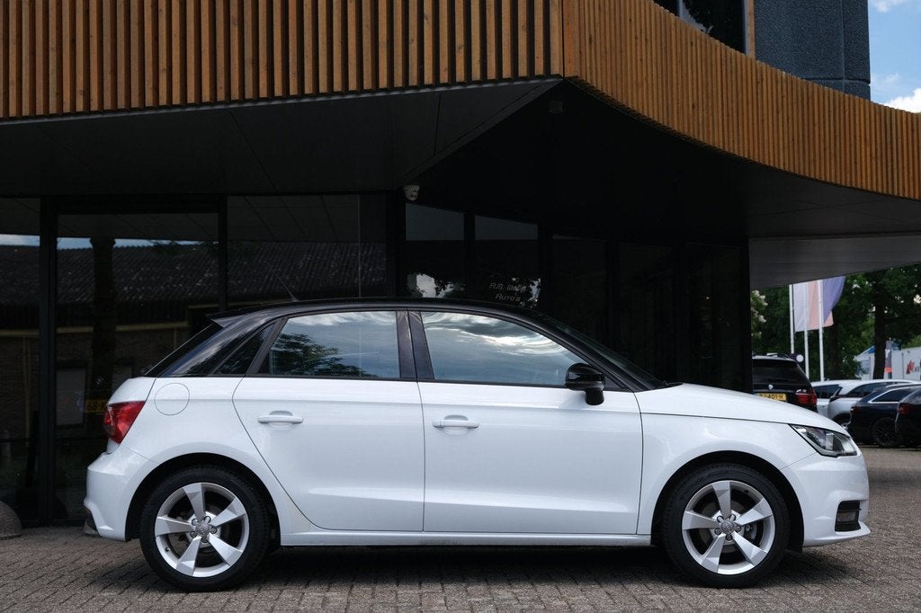 Audi A1 Sportback 1.0 TFSI Sport Pro Line|Rijklaar!|5-zits|C, Auto's, Audi, 4 stoelen, Leder en Stof, Origineel Nederlands, Bedrijf