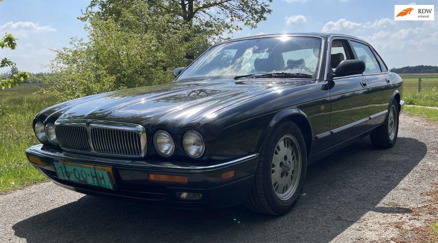 Jaguar XJ 3.2 6 Executive Nieuwe APK Inruil is mogelijk, Achterwielaandrijving, Zwart, Bedrijf, Geïmporteerd