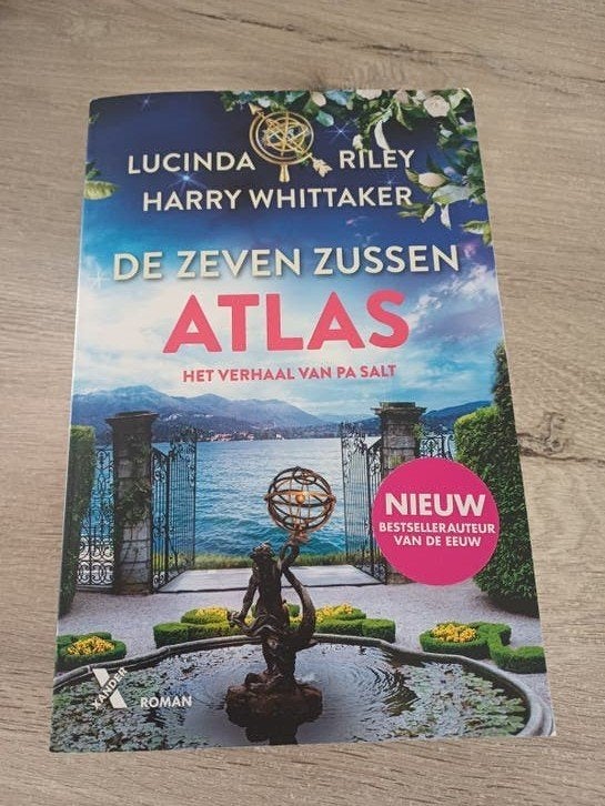 De zeven zussen  / Atlas  / Lucinda Riley, Ophalen of Verzenden, Zo goed als nieuw