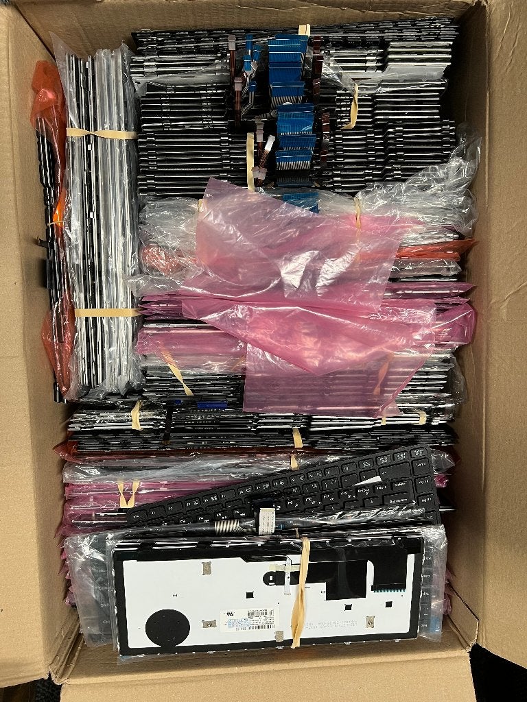 Partij oude laptop toetsenborden | Nieuw en gebruikt!, Computers en Software, -, Nieuw, Ophalen of Verzenden, Verlichte toetsen