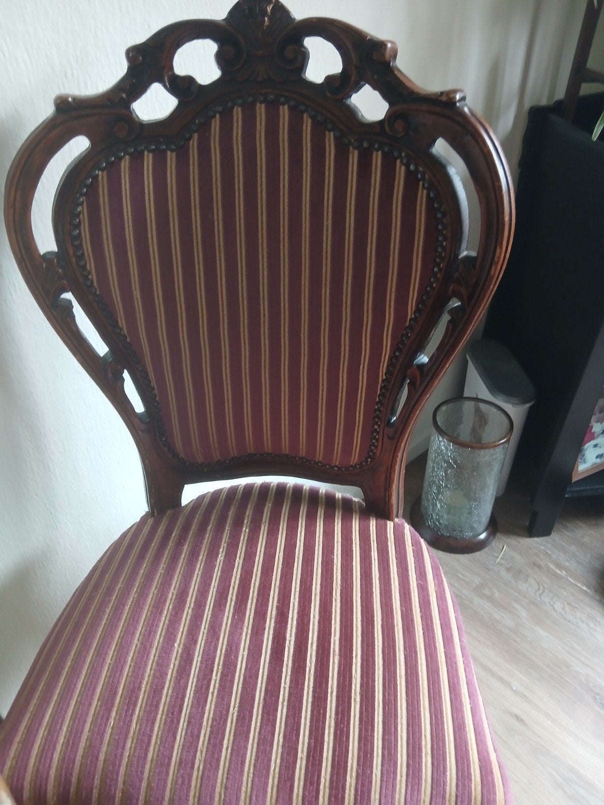 4 Antieke stoelen met gestreepte bekleding, Ophalen