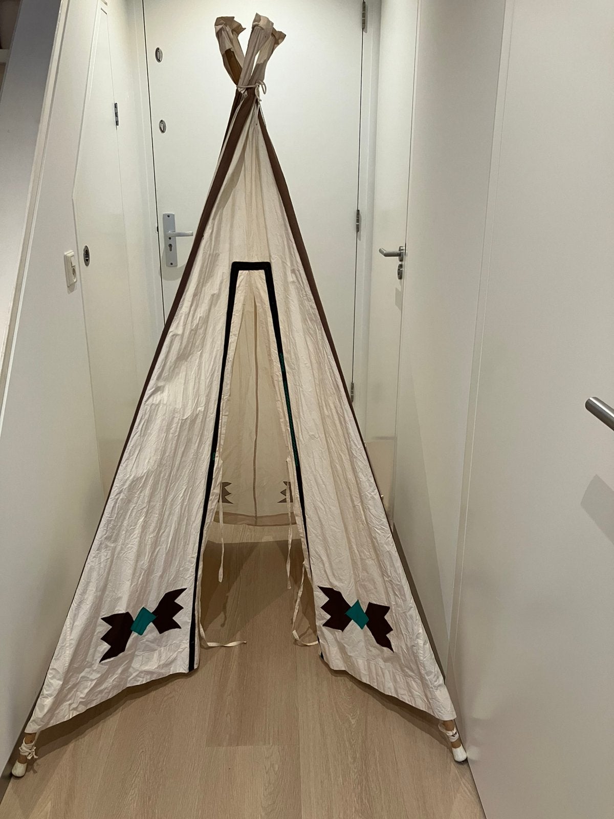 Speeltent Tipi, Ophalen, Gebruikt