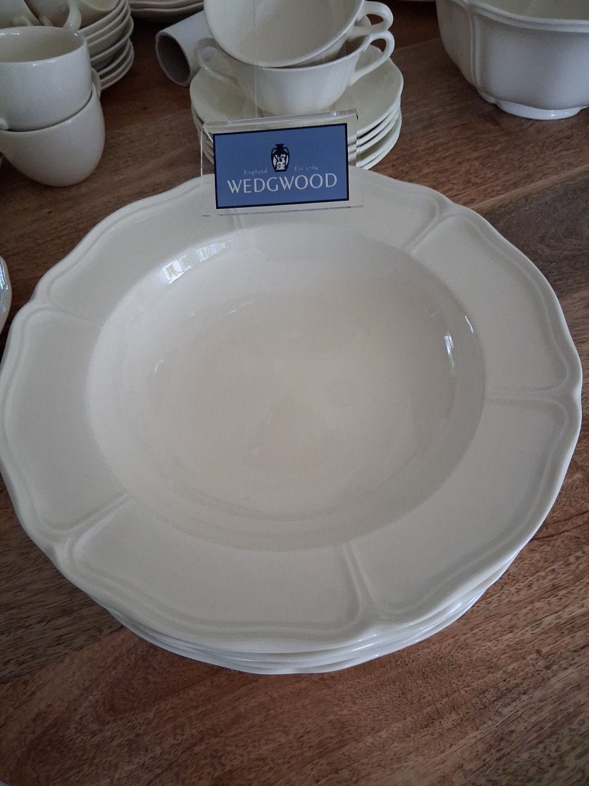 Wedgwood Queens Plain spl.Nieuwe Borden 27 cm, Huis en Inrichting, Keuken | Servies, Nieuw, Ophalen of Verzenden, Bord(en), Wedgwood