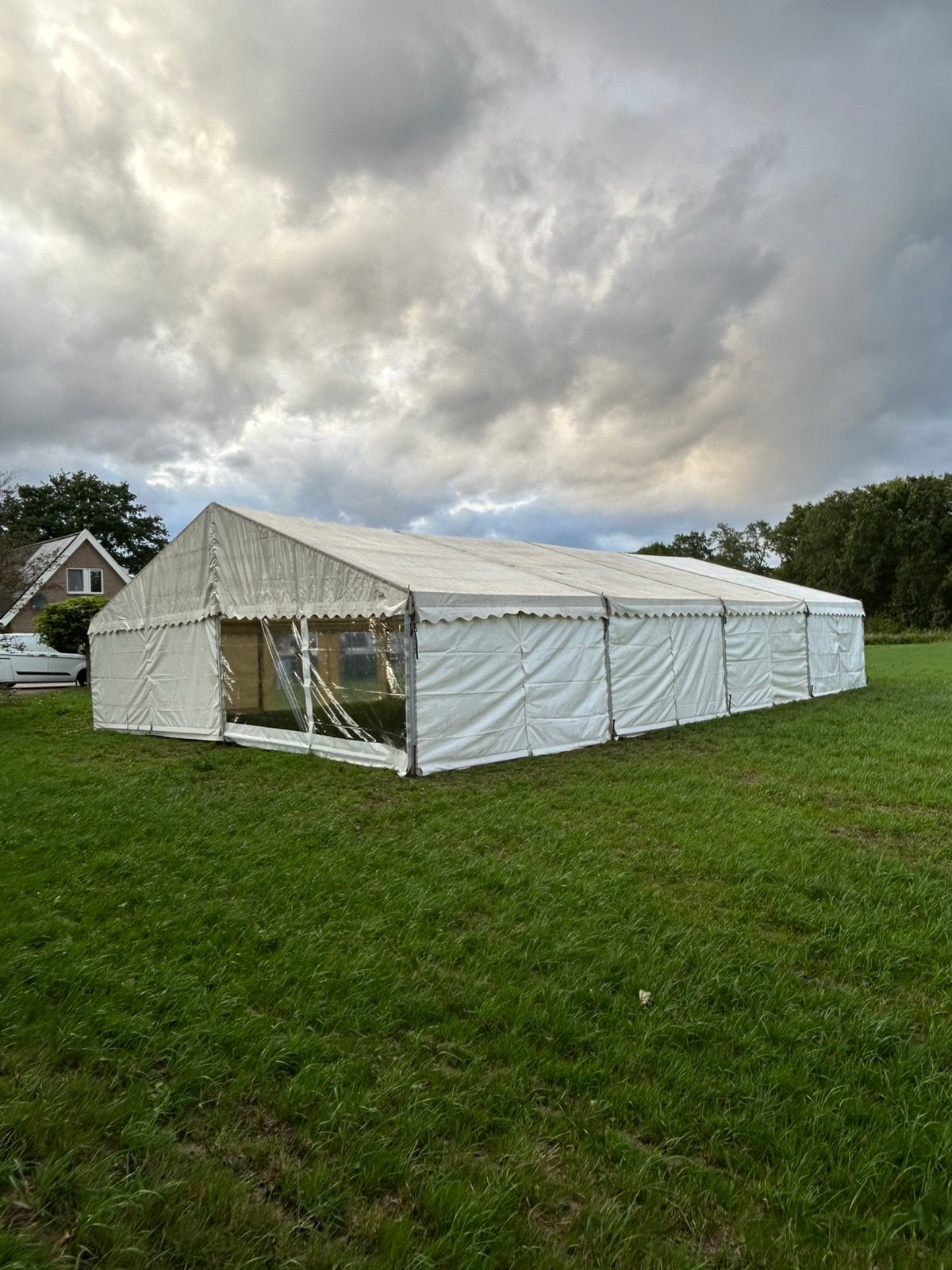 Aluhal Tent 10 meter Breed Te Huur, Partytent, 6 meter of meer, Zo goed als nieuw, 8 meter of meer