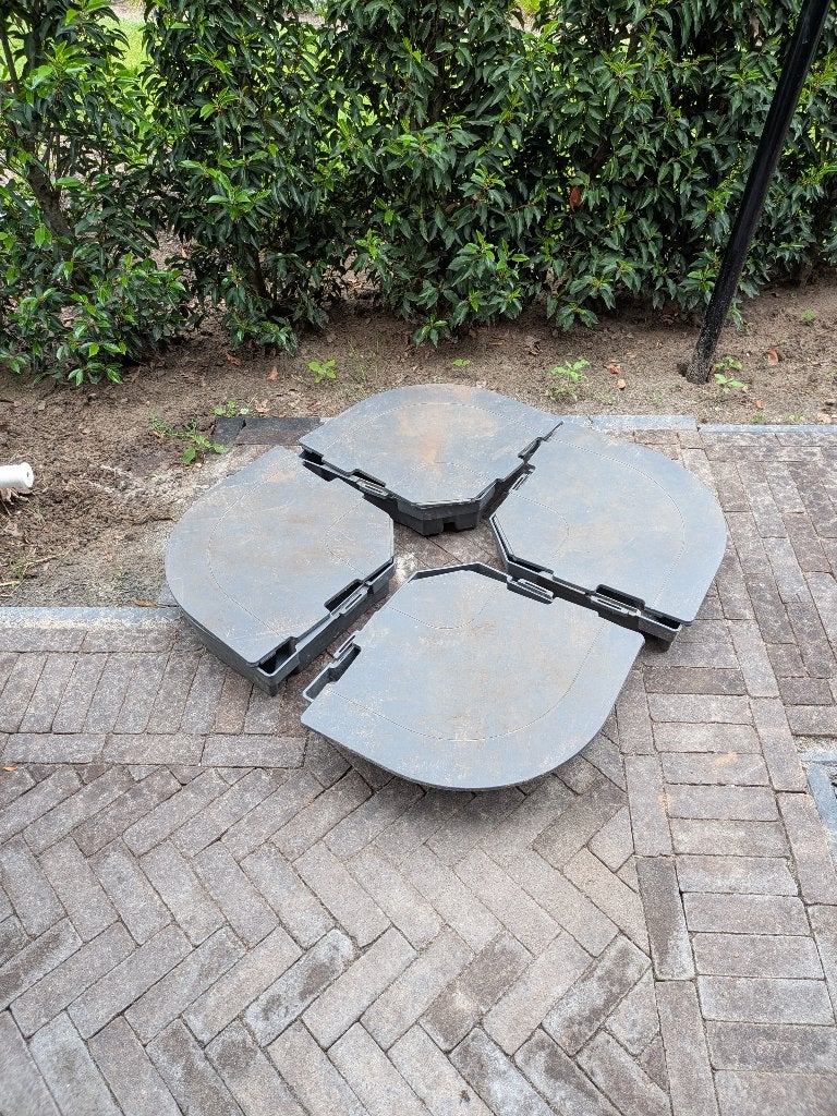 IKEA Svarto parasolvoet, Tuin en Terras, Ophalen, Gebruikt, 1 tot 2 meter, Parasolvoet