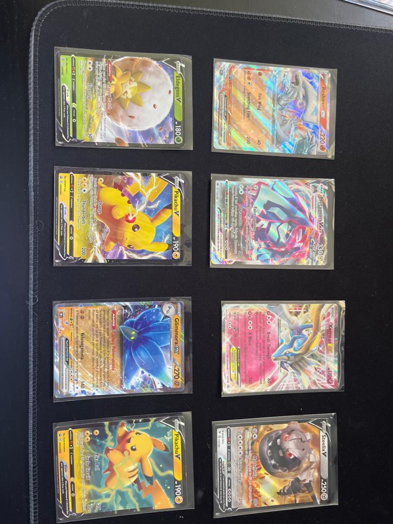 Pokémon V en VMAX kaarten - Diverse zeldzame kaarten, Ophalen of Verzenden, Zo goed als nieuw, Meerdere kaarten