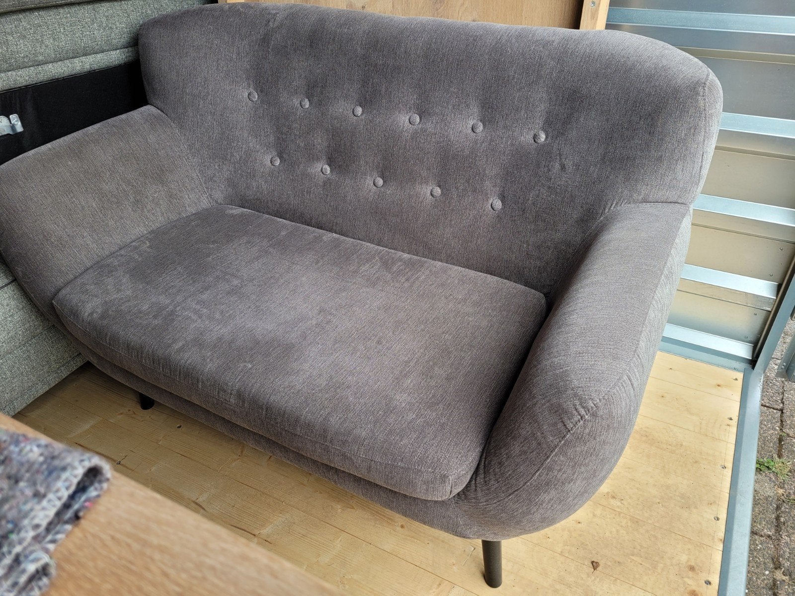 Comfortabele 2 zits sofa in muisgrijs, Ophalen, Tweepersoons, 75 tot 100 cm, Zo goed als nieuw