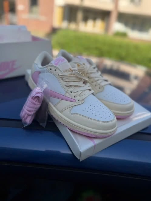 Jordan 1 low x Travis Scott, Kleding | Heren, Schoenen, Overige kleuren, Nieuw, Ophalen of Verzenden, Sneakers of Gympen